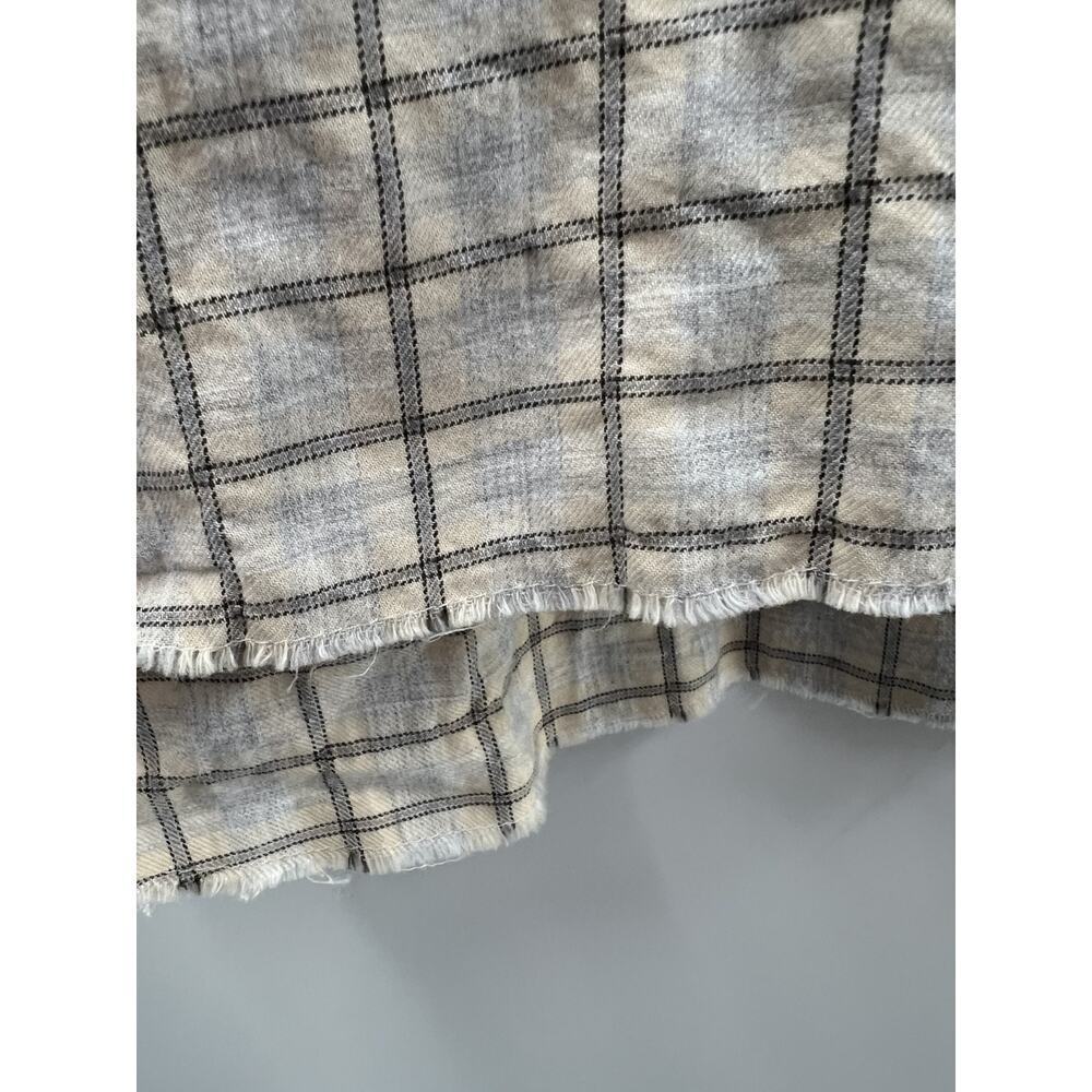 Theory Women's Roll Tab Sleeves Cotton Button Down Size Large Frayed Hem Edge - Picture 7 of 9